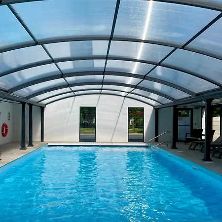 In A Calm And Relaxing Setting With Heated Swimming Pool And Jacuzzi 3* Les Mathes