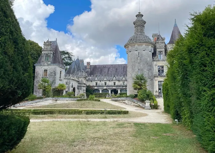 Casa de hóspedes In A Calm And Relaxing Setting With Heated Swimming Pool And Jacuzzi 3*