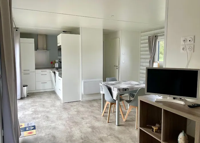 In A Calm And Relaxing Setting With Heated Swimming Pool And Jacuzzi Les Mathes